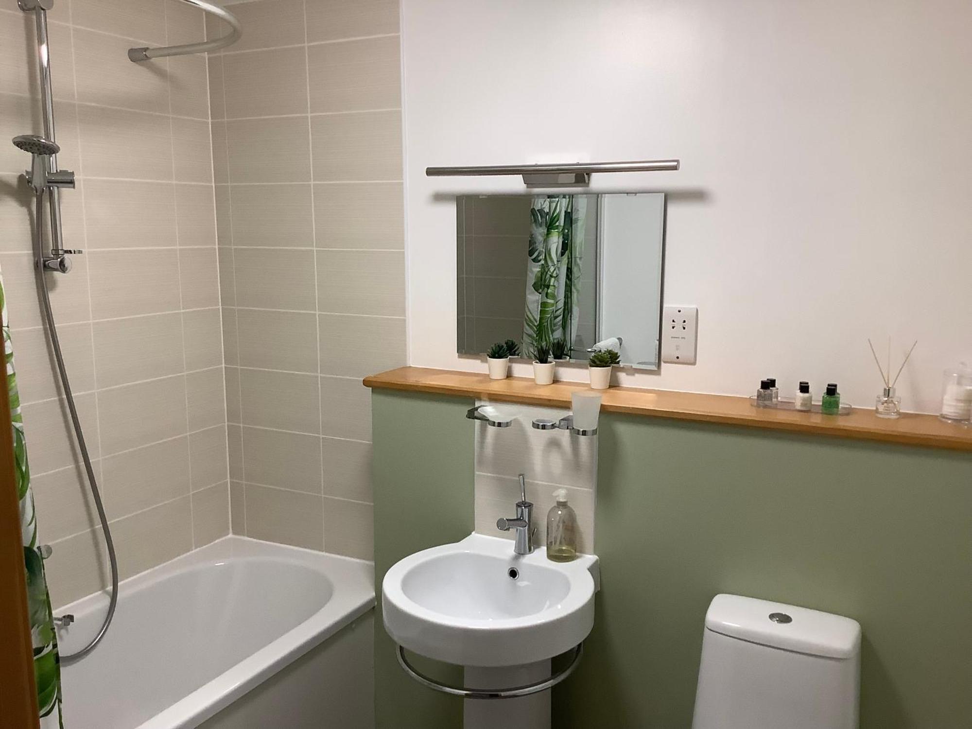 37 Farraline Court, City Centre Apartment Инвернесс Экстерьер фото